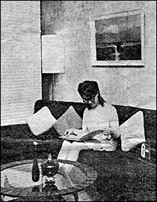 Christine showing a roomsetting