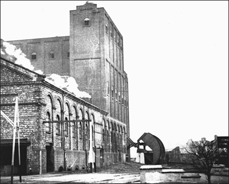 View of old and new retort houses