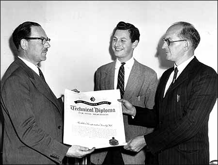 L Richardson receives diploma