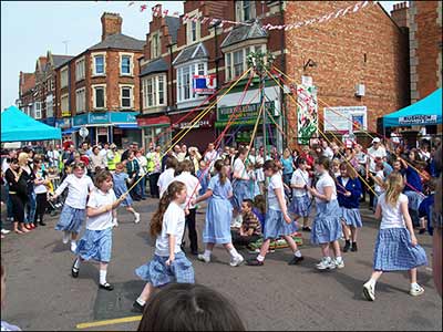 Maypole dancers