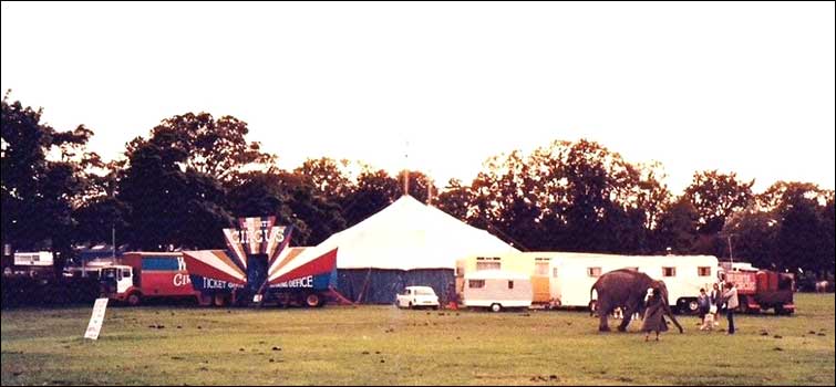 Weight's Circus, Rushden 1983
