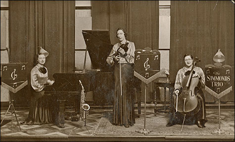 Simmond's Trio