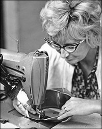 Picture of a closing operative at work