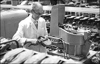 Picture showing bottom filling at Eaton's factory
