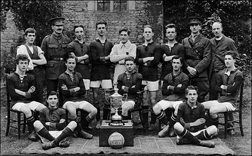 1922