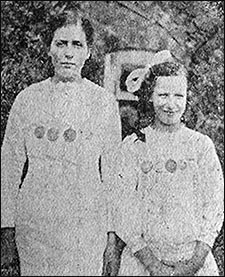 Laura & Muriel