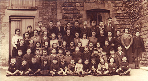 1935
